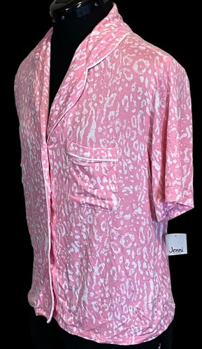 NWT Jenni Notched Collar Top and Shorts Set Animal Print Pink Heat Size Small - Picture 4 of 11