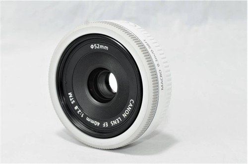 Near Mint-Canon EF 40mm f/2.8 STM Pancake Lens White - Picture 4 of 6
