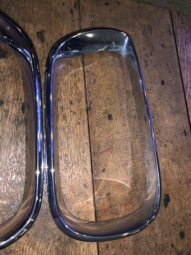 01-05 BMW E46 325i 325xi 330i 330xi Front Hood Upper Kidney Grille Set OEM - Picture 4 of 8