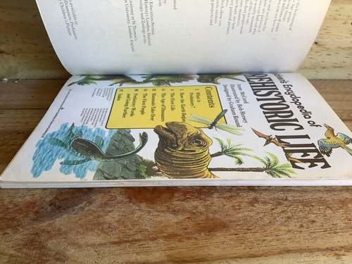 LIBRO VINTAGE DE LA VIDA PREHISTÓRICA INFANTIL USBORNE - Imagen 4 de 4