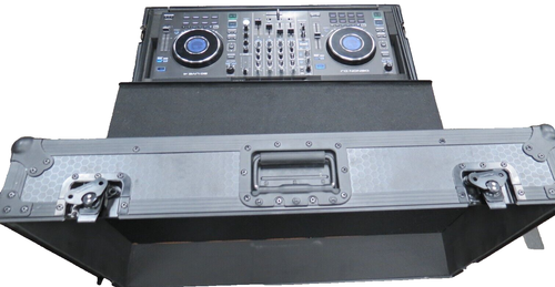 DENON SC LIVE 4 DJ CONTROLLER 4-DECK STANDALONE WIFI TOUCHSCREEN W/ODYSSEY HDCS - Picture 6 of 14