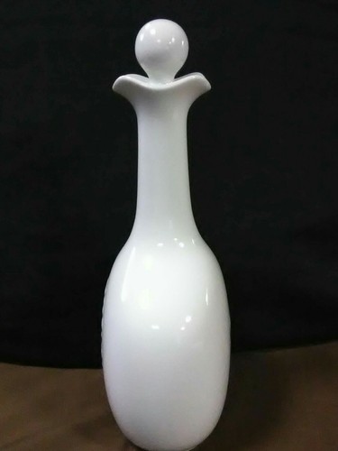Vtg. Royal Copenhagen Denmark White Porcelain Floral Embossed Decanter w/top - Picture 3 of 7
