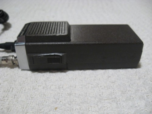 Vintage PACE Landmaster II 6-Channel 2 Way Radio w/Mic, Dock, Holster, Batteries - Picture 5 of 24