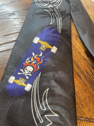 SKATEBOARD HIGH END DRESS SUIT DESIGNER NECKTIE TIE FREE SHIPPING - Picture 1 of 4