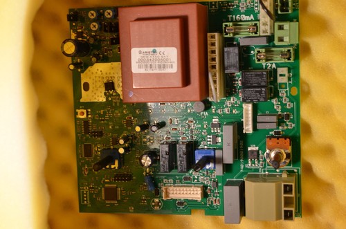 ARISTON Circuit imprimé principal Réf. 60000571 Code CEDEO : 3075886 - Imagen 1 de 3