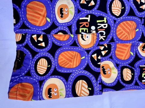 SCRUB HQ Halloween Scrub Top Purple Black Cats Candy Corn medical dental vet S - Picture 6 of 13