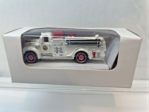 Custom Color Comp Matchbox San Luis Obispo Fire 1963 Mack B Pumper White NEW - Picture 8 of 8