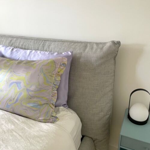 NEW Silk Magnolia Ruffle Silk Pillowcase Marble - Picture 2 of 3