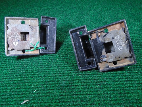 PAIR of MATCHING CABINET LATCHES w/BRASS TURN KNOBS & MATCHING KEEPERS (20612) - Picture 7 of 10