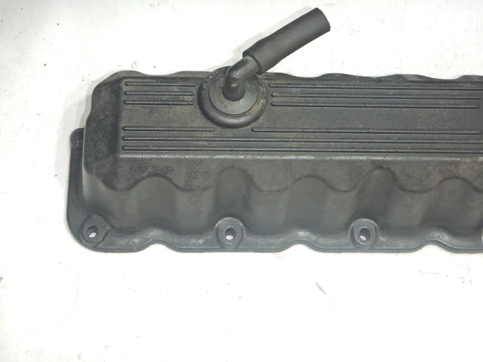 Jeep Wrangler YJ Cherokee XJ 91-95 OEM 4.0L Aluminum Valve Cover 53020540 Foto 2 de 4