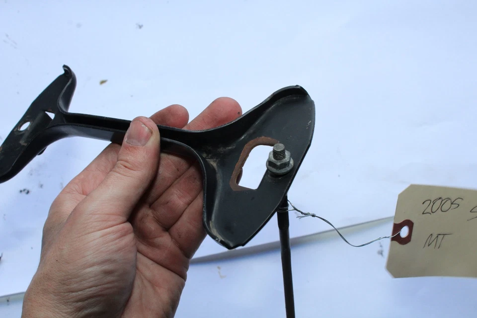 Subaru Impreza WRX STi 2005 soporte de soporte de amarre de batería Foto 4 de 4