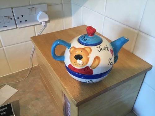 Price & Kensington Pristine Pottery Teddy Tea Pot - Picture 4 of 12