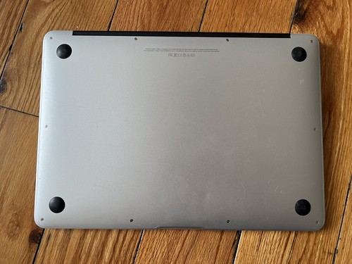 Apple Macbook Air A1466 13inch Laptop - Silver - Picture 4 of 6