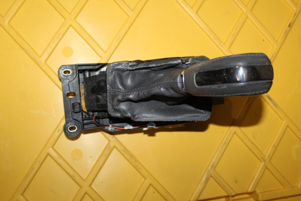 2010 Lincoln MKT Transmission Shifter Shift assembly knob OEM - Image 2 of 4