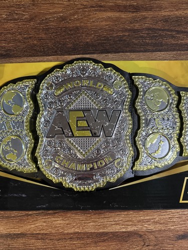 AEW All Elite Wrestling World Championship Cintura Giocattolo Nuovo Chris Jericho Champion - Foto 3 di 8