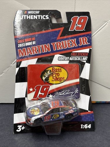 2023 Martin Truex Jr Bass Pro Patriotic 1/64 NASCAR Authentics Wave 1 Diecast