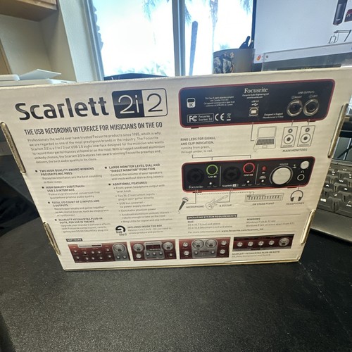 Focusrite Scarlett 2i2 2x2 Interface - 2nd generation. - Picture 4 of 4