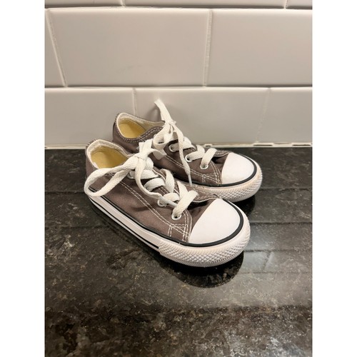Zapatillas deportivas Converse Chuck Taylor All Star para niños de caña baja zapatos gris blanco talla 8 - Imagen 3 de 11