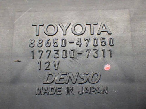 TOYOTA Prius 2003 ZA-NHW20 A/C Computer 8865047050 [Used] [PA61272887] - Picture 2 of 3