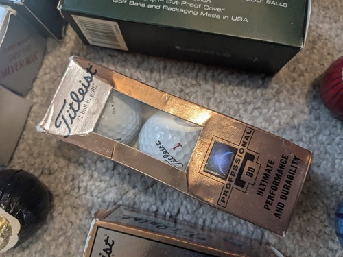job lot of vintage golf balls. dunlop, Titleist, Ralph Lauren, etc. - Picture 6 of 12