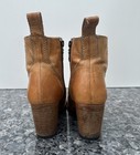 Foto 12 di 12