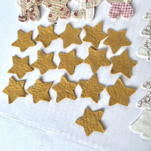 VTG QUILT Applique CHRISTMAS Trees Mitten Star Gingerbread Men CRAFT LOT Die Cut - Picture 8 of 17