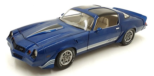 Greenlight 1/18 Scale Diecast 13691 - 1980 Chevrolet Camaro Z28 - Blue - Picture 1 of 5