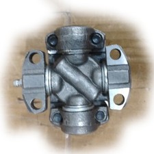 U-Joint Assembly 6598347 For Bobcat 542 553 620 742 Skid Steer Loader RETURN