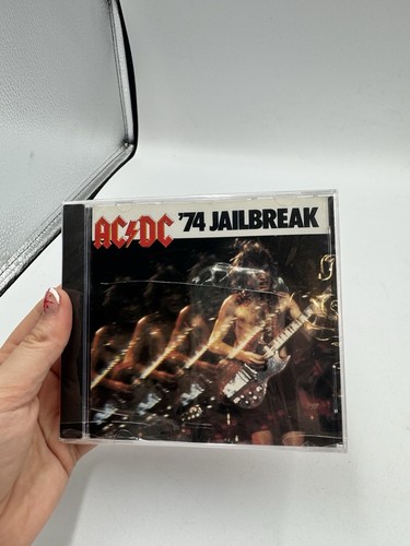 AC/DC: '74 Jailbreak, ATCO 92449-2, US 1984 Cover Cracked See Pictures - Picture 1 of 6