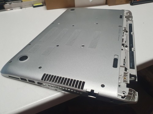 HP Pavilion 15-P151SA Palmrest Top Cover Touchpad UK Keyboard 762529-031 & Base - Picture 16 of 16