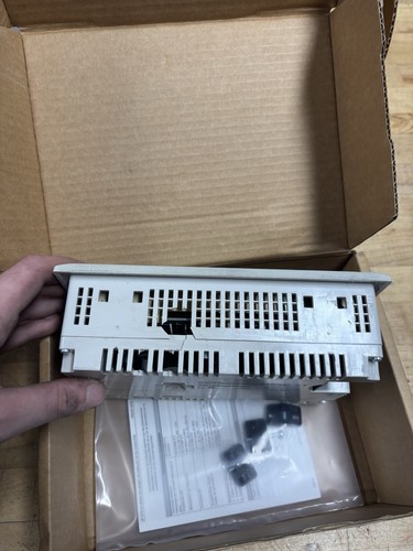 PEQUEÑO AGRIETADO Siemens 6av6 545-0ca10-0ax0 Panel Simático Táctil Tp270 USADO - Imagen 2 de 3