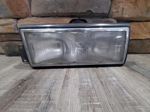 1989-1990 Cadillac SDV LEFT/Drivers Side Headlight Assembly PN#16509759 - Picture 3 of 8