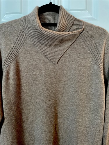 Jeanne Pierre Women's Knit Tunic Sweater Taupe Colored Cowlneck With LARGE EUC - Picture 4 of 7