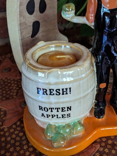 Yankee Candle Fresh Rotten Apples Market  Boney Bunch Votive Holder W/Candle  - Picture 4 of 6