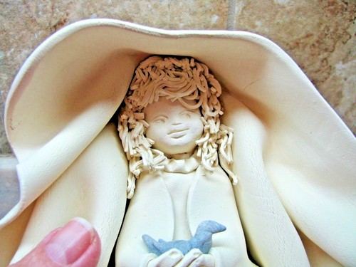 LARGE BISQUE ANGEL W/ FLOWING CAPE & BLUEBIRD-SPAGHETTI HAIR-***ON SALE*** - Picture 3 of 6