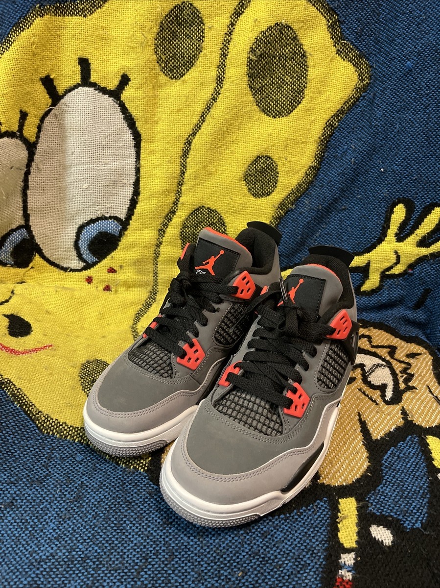 Jordan 4 Retro \