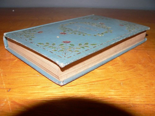 Antique 1899 "Carmen" Ornate HC Small Format Illustrated Book by Prosper Merimee - Picture 3 of 6