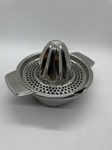 Cooks Club Stainless Steel Juicer And Under Bowl - Picture 2 of 7