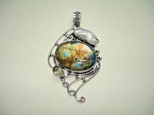 AB-One-of-a-Kind-Labradorite-Biwa-Pearl-Green-Amethyst-925-Silver-Pendant-3-034