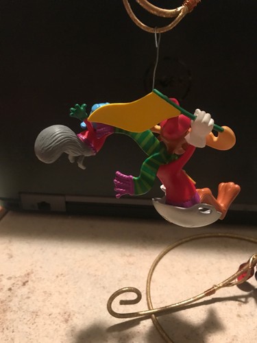 CARLTON CHRISTMAS ORNAMENT: ROCKY & BULLWINKLE: DOWNHILL DAREDEVILS NEW - Picture 5 of 7