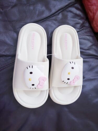 NWT** Sanrio Brand! Hello Kitty Womens Slides/Slip-ons Size 9-10/40-41 Rubber? - Picture 10 of 12