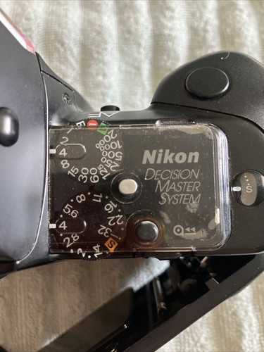 NIKON N4004s CAMERA FOR PARTS OR REPAIR - BATT & FILM COMP DO NOT CLOSE - Picture 4 of 9