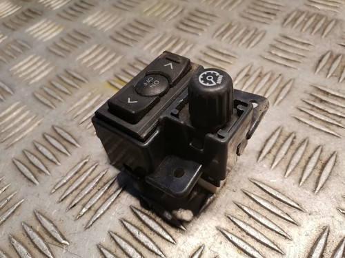 LEXUS IS II GSE2, ALE2, USE2 Switches 55438-53030 - Picture 2 of 4