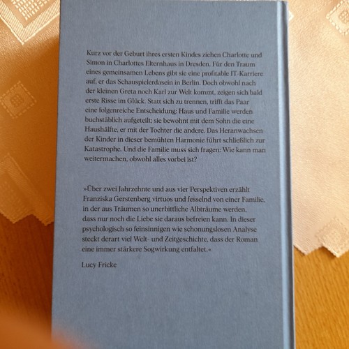 Buch Obwohl alles vorbei ist - Bild 2 von 2