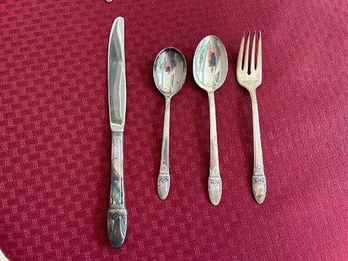 1847 Rogers Bros Silverware IS. 58 Piece’s First Love - Picture 23 of 23