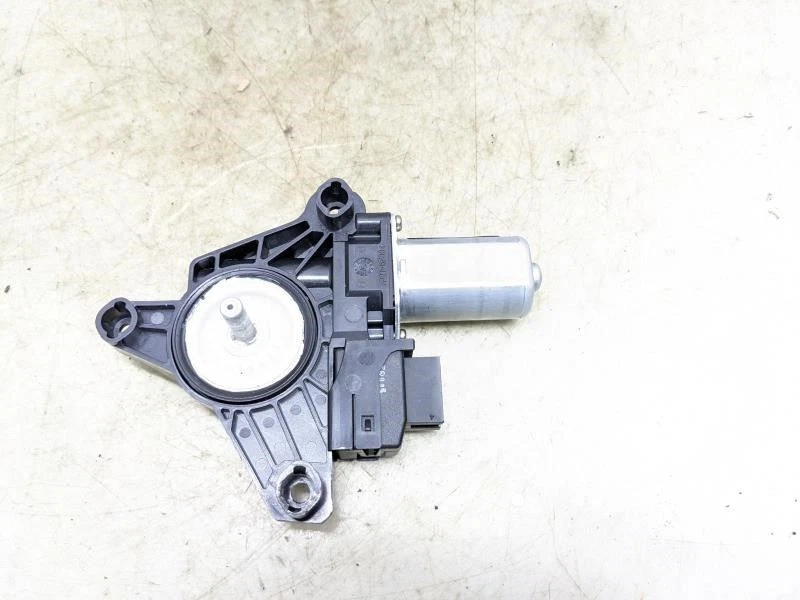 Оригинальный мотор стеклоподъемника задней левой двери для Mercedes-Benz C300 2016-2021 годов выпуска 205-906-03-01 - Изображение 4 из 4