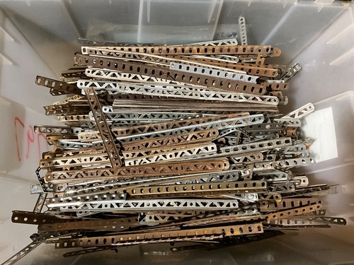 37+ POUNDS OF USED GILBERT ERECTOR FLAT STRIPS, GIRDER, ANGLE, RUSTY DIRTY BENT - Picture 11 of 11