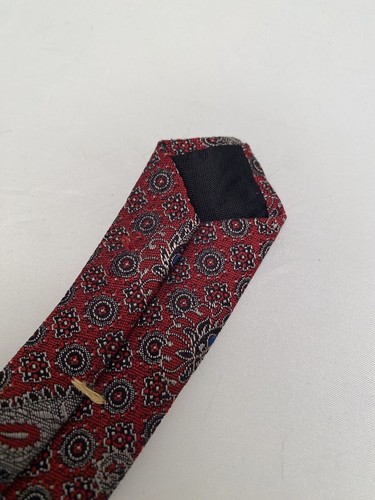 3.5 x 57.5 Inch Oscar De La Renta Vintage Red Paisley Neck Tie Slight Snag Pics - Picture 7 of 8