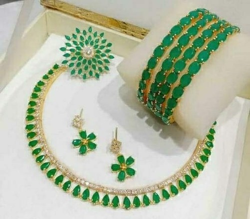 Indian Bollywood Gold Plated CZ Necklace Earrings Ring Bangle Jewelry Set - Picture 4 of 6