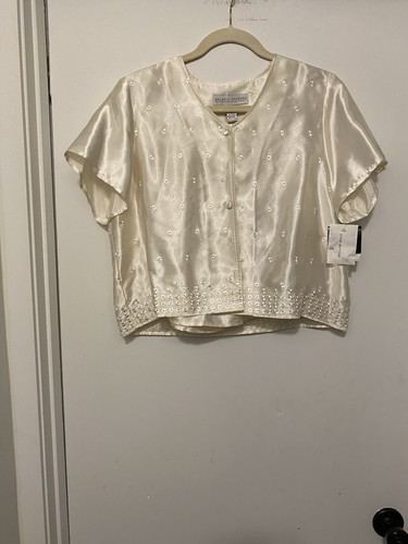 Cute Sexy 2 Piece Ladies Pajama Set Satin Like Fabric With Pretty Design